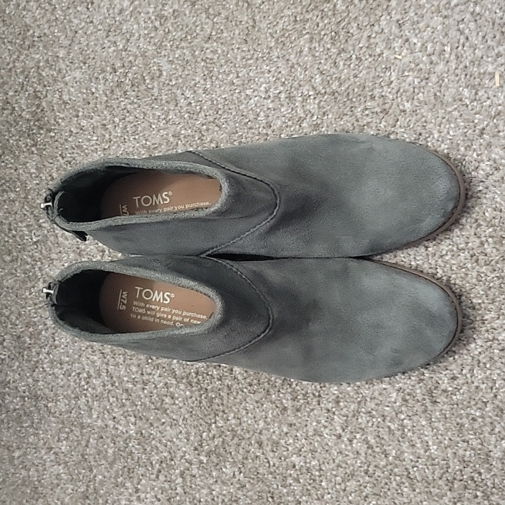 TOMS Green Leila Ankle Booties